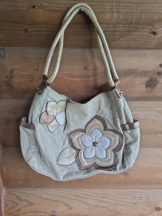 Relic Handbags - Relic Purse Beige Canvas Tea Rose Appliqué Double Shoulder Strap Hobo Handbag